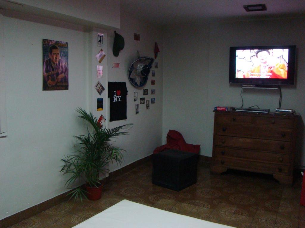 Petit Recoleta Hostel Буенос Айрес Екстериор снимка