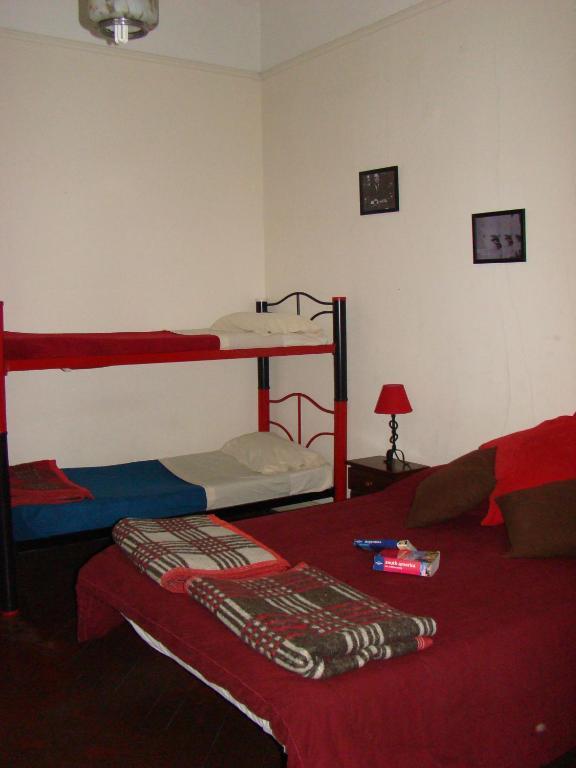 Petit Recoleta Hostel Буенос Айрес Стая снимка