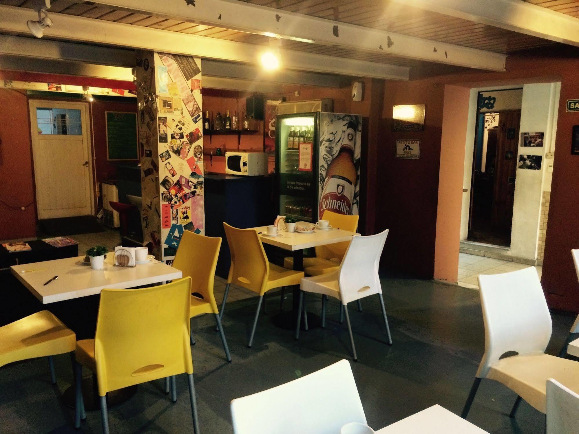 Petit Recoleta Hostel Буенос Айрес Екстериор снимка