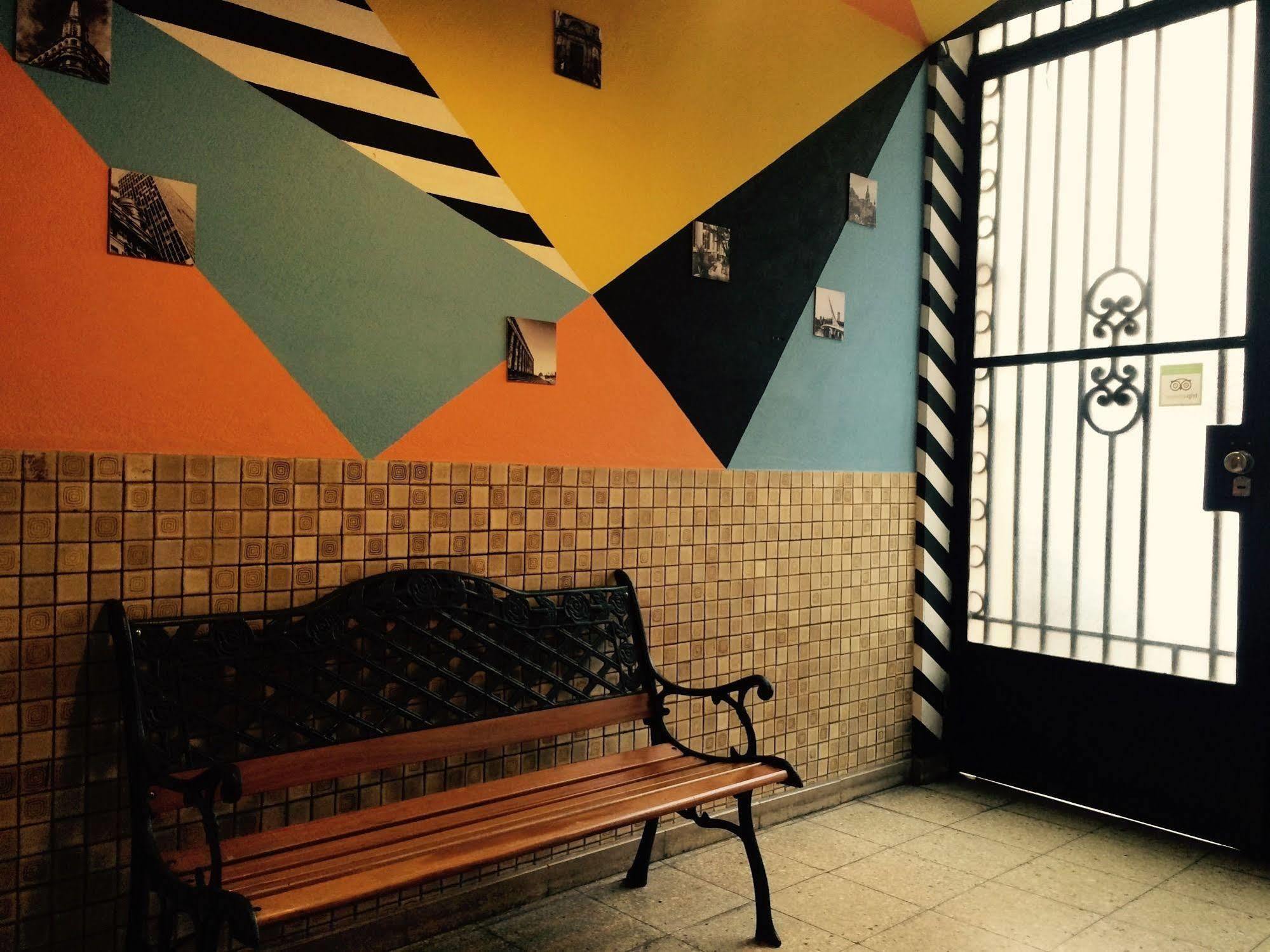 Petit Recoleta Hostel Буенос Айрес Екстериор снимка