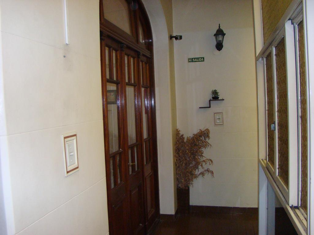 Petit Recoleta Hostel Буенос Айрес Екстериор снимка